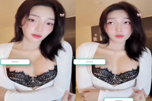 Phim sex bắn tinh khắp người em mặc đồ lưới